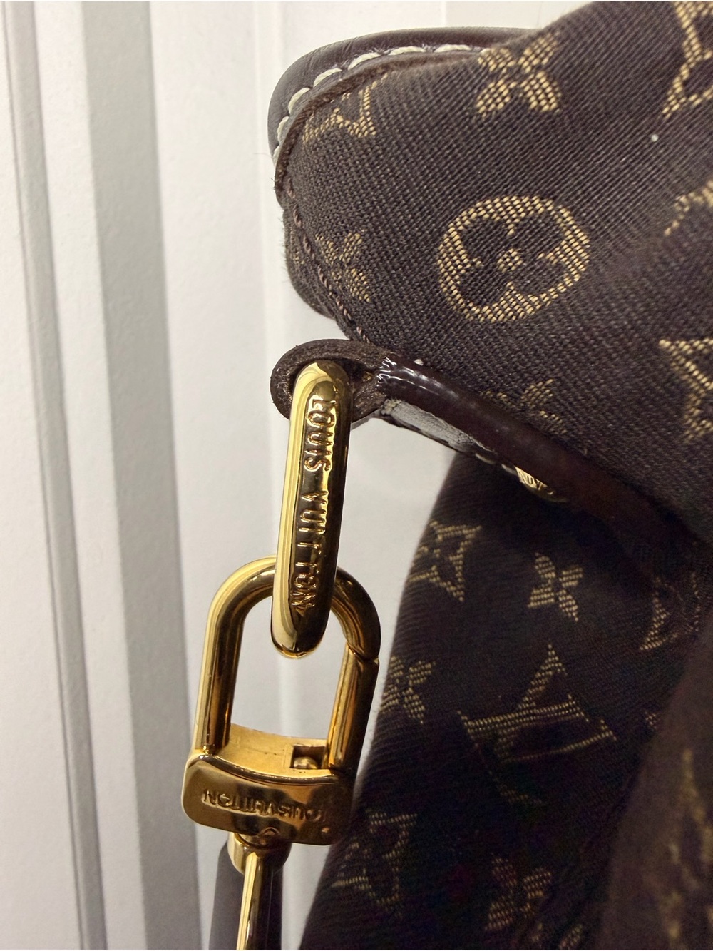 Louis Vuitton Monogram Canvas Shoulder Bag in Dark Brown and Black - Picture 5 of 15